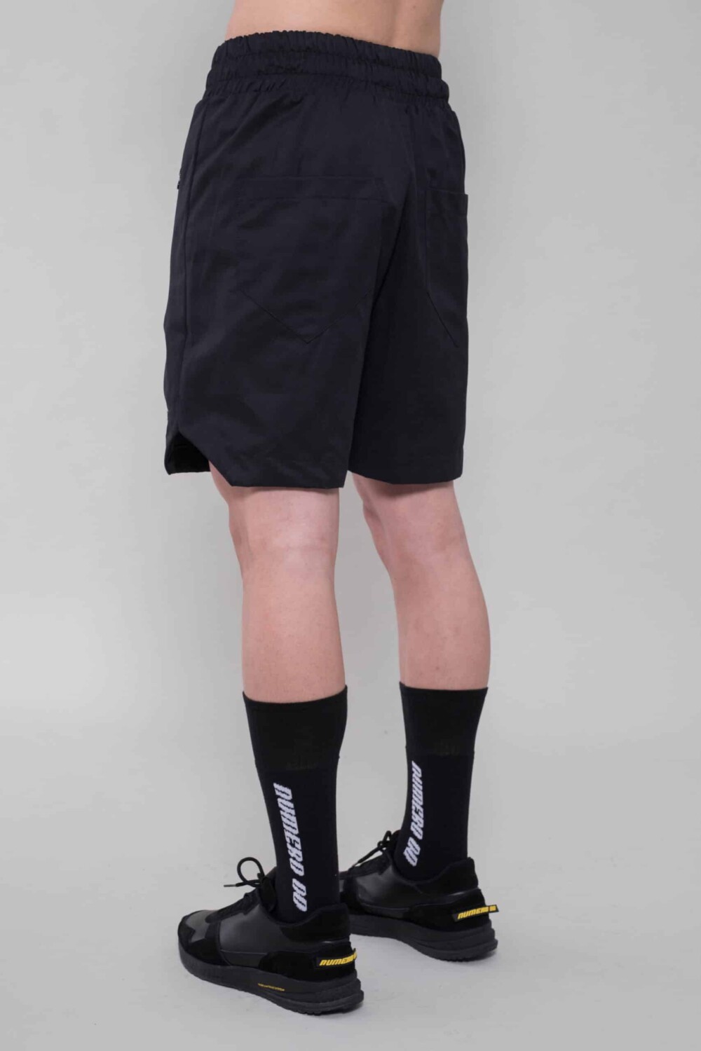 BLACK ZIP SHORT - Image 4