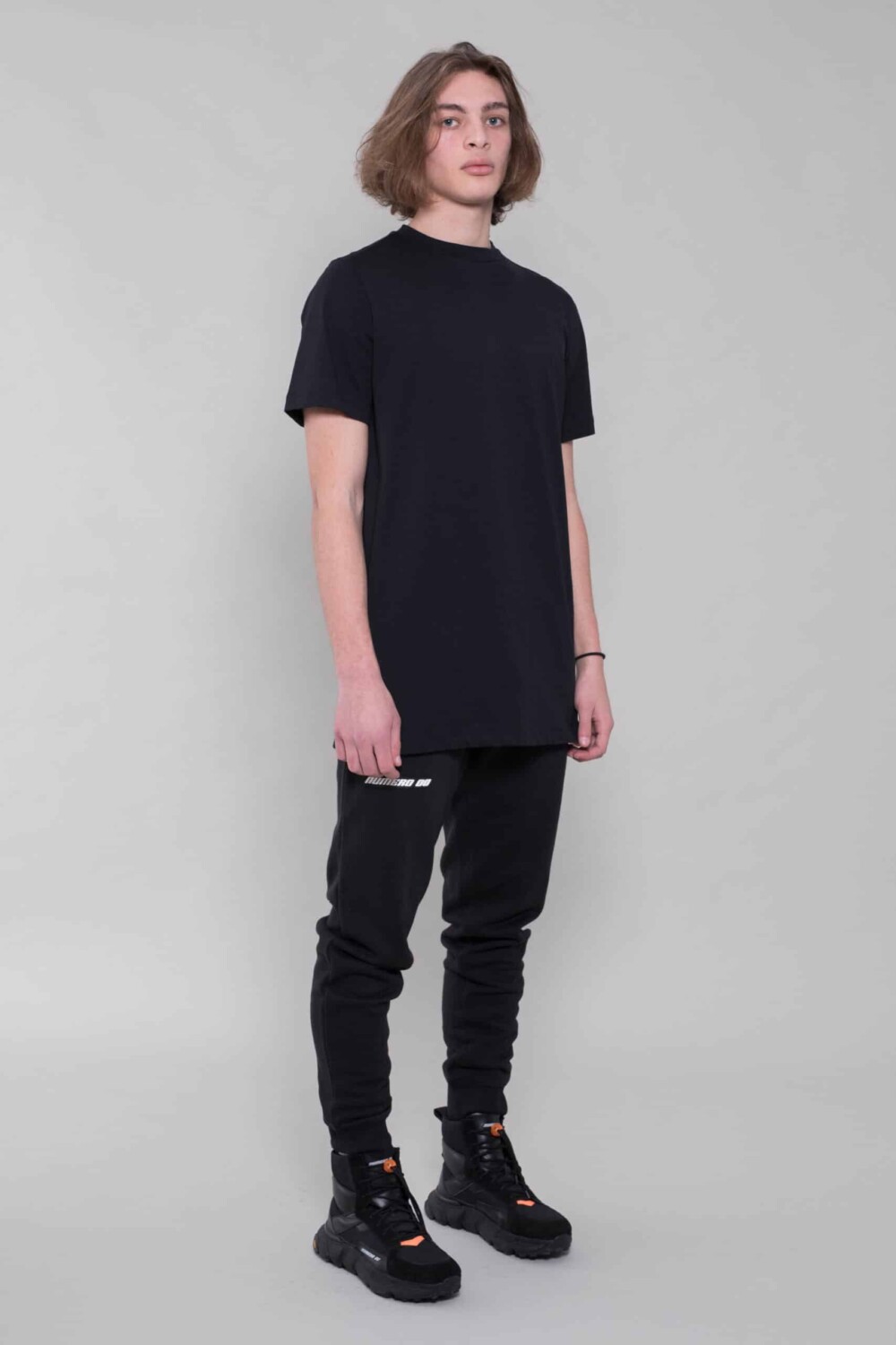 BLACK BASIC TEE - Image 3